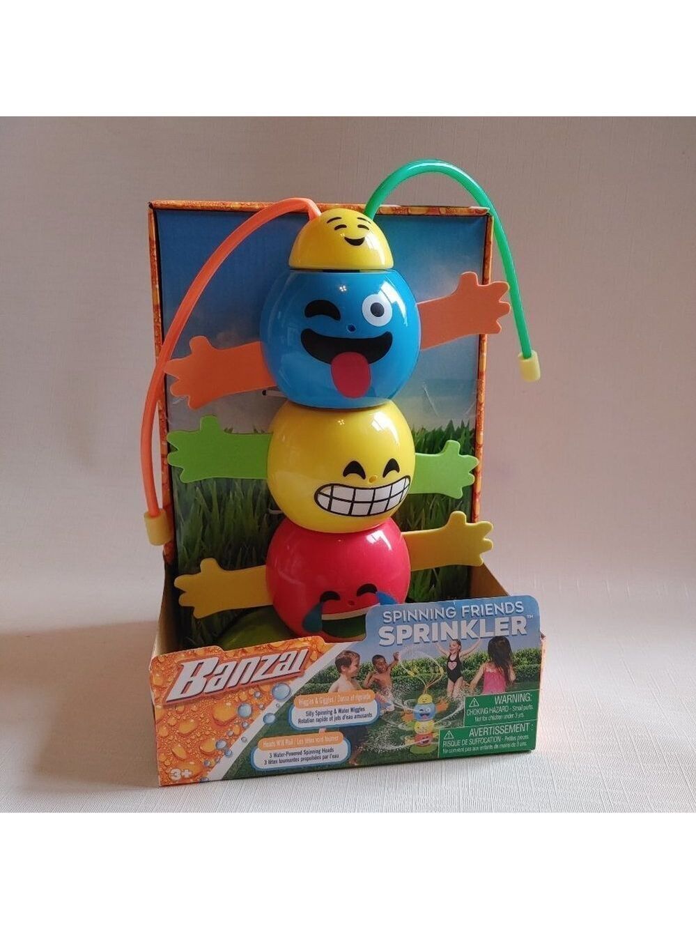 FUN BANZAI SPINNING FRIENDS SPRINKLER TOY BNIP